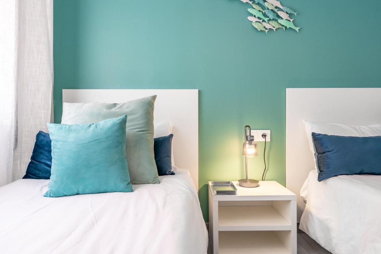 Beach Front Retro Hideaway In Salou Exterior foto