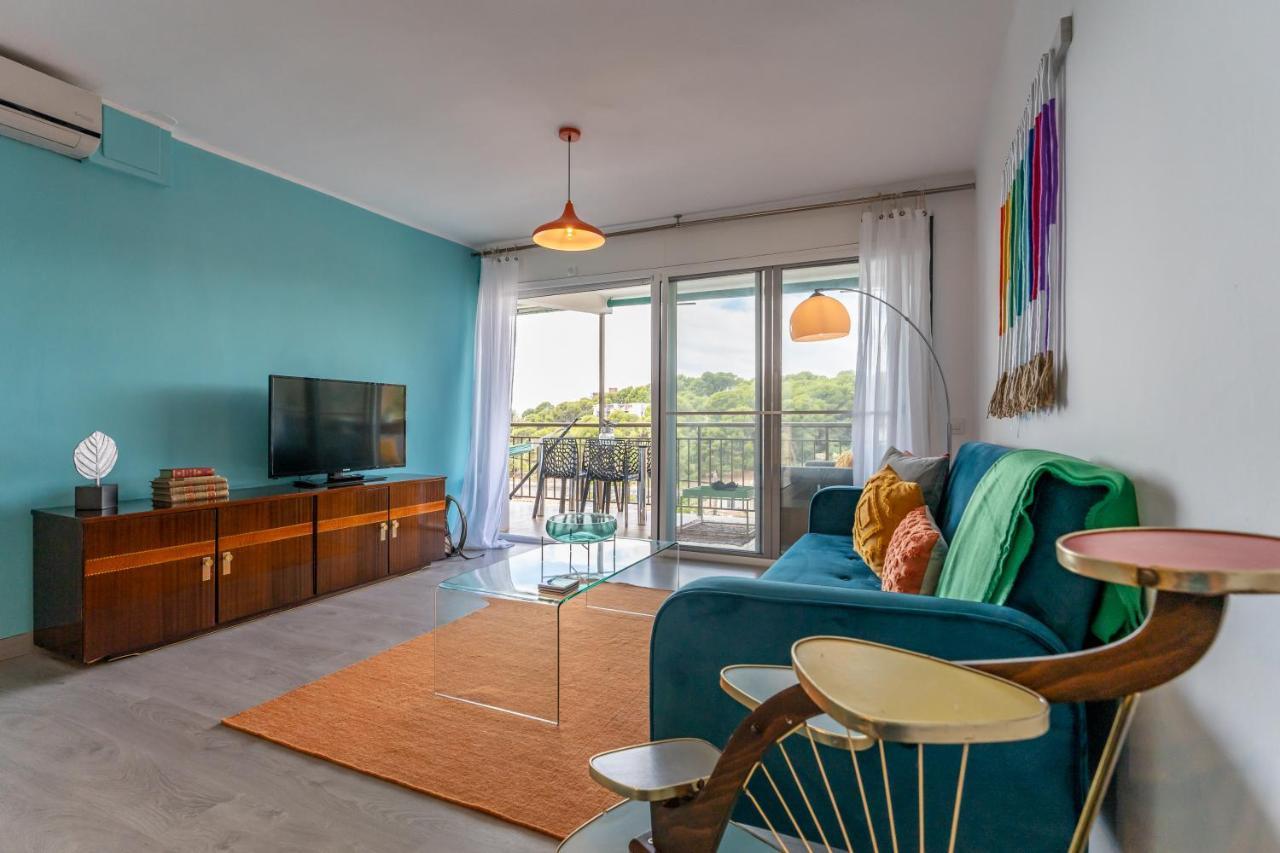 Beach Front Retro Hideaway In Salou Exterior foto